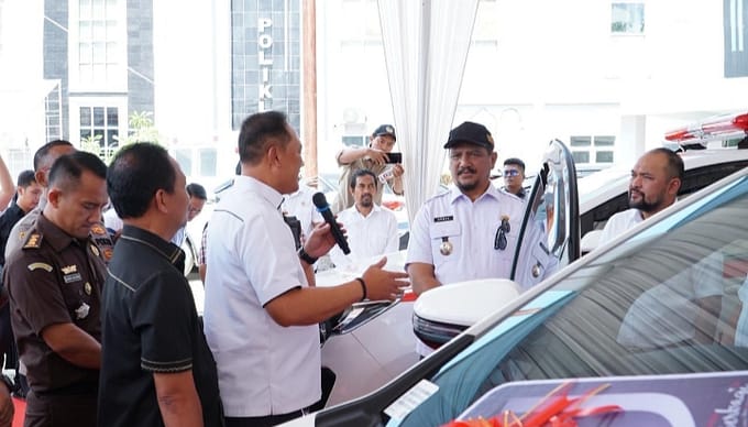 Toyota Bantu 3 Ambulans untuk Mobilisasi Yankes Pasca Bencana, Bupati Armia Katakan Ini