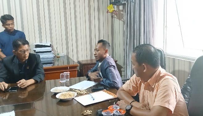 Luar Biasa, Ketua Komisi 3, Maulizar Zikri Pimpin RDP dan Tuntaskan Konflik di Puskesmas Karang Baru