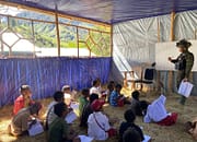 Di Ujung Dunia, Seorang Prajurit dan Ajaibnya Huruf-Huruf, Serda jendri Ukir Senyum Masa Depan di SD Mayuberi