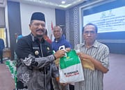 Bupati Armia Fahmi Turut Serahkan Santunan Kematian Korban Bencana Atam bersama Rombongan Mensos RI