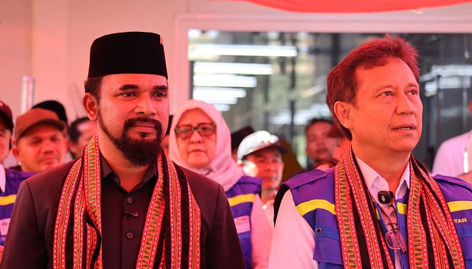 Bupati Al-Farlaky Dampingi Menkes Resmikan Puskesmas Lokop