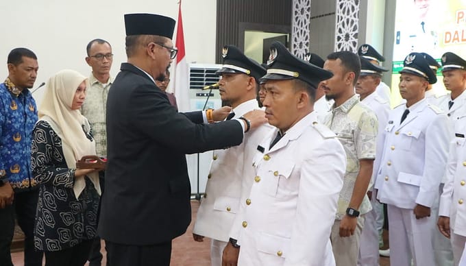 29 DPK Dilantik Bupati Armia Fahmi, 1 Srikandi dari Seruway