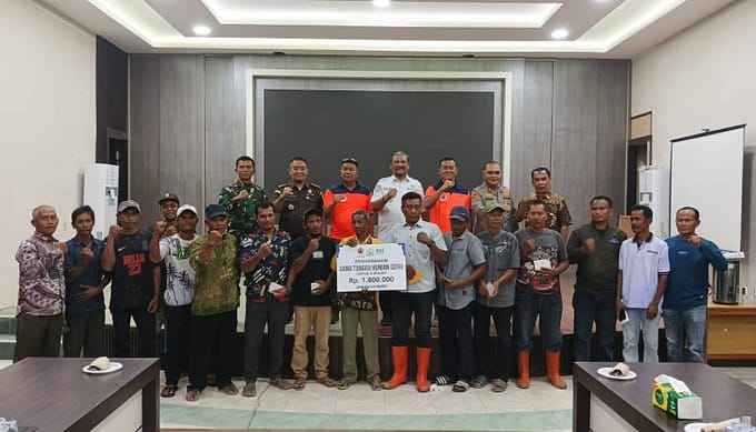 Bupati Aceh Tamiang Serahkan Dana Tunggu Hunian Tahap Pertama kepada 259 Korban Bencana Hidrometeorologi