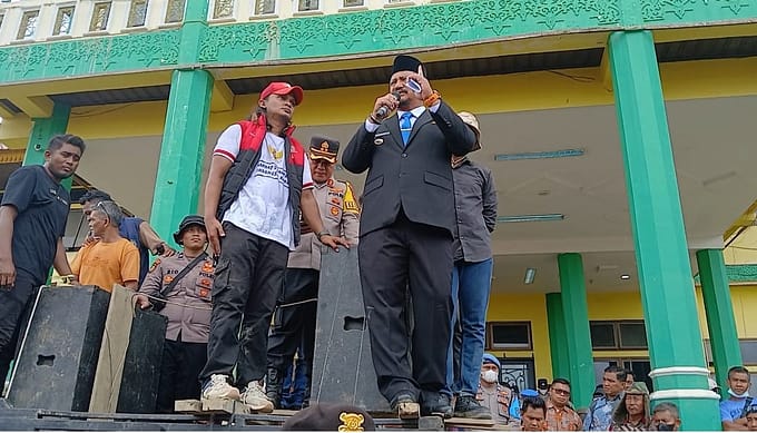 Luar Biasa, Aksi Heroik Bupati Armia Fahmi Sambut Aksi Rakyat, Fadlon dan AKBP Muliadi Ikut Dampingi